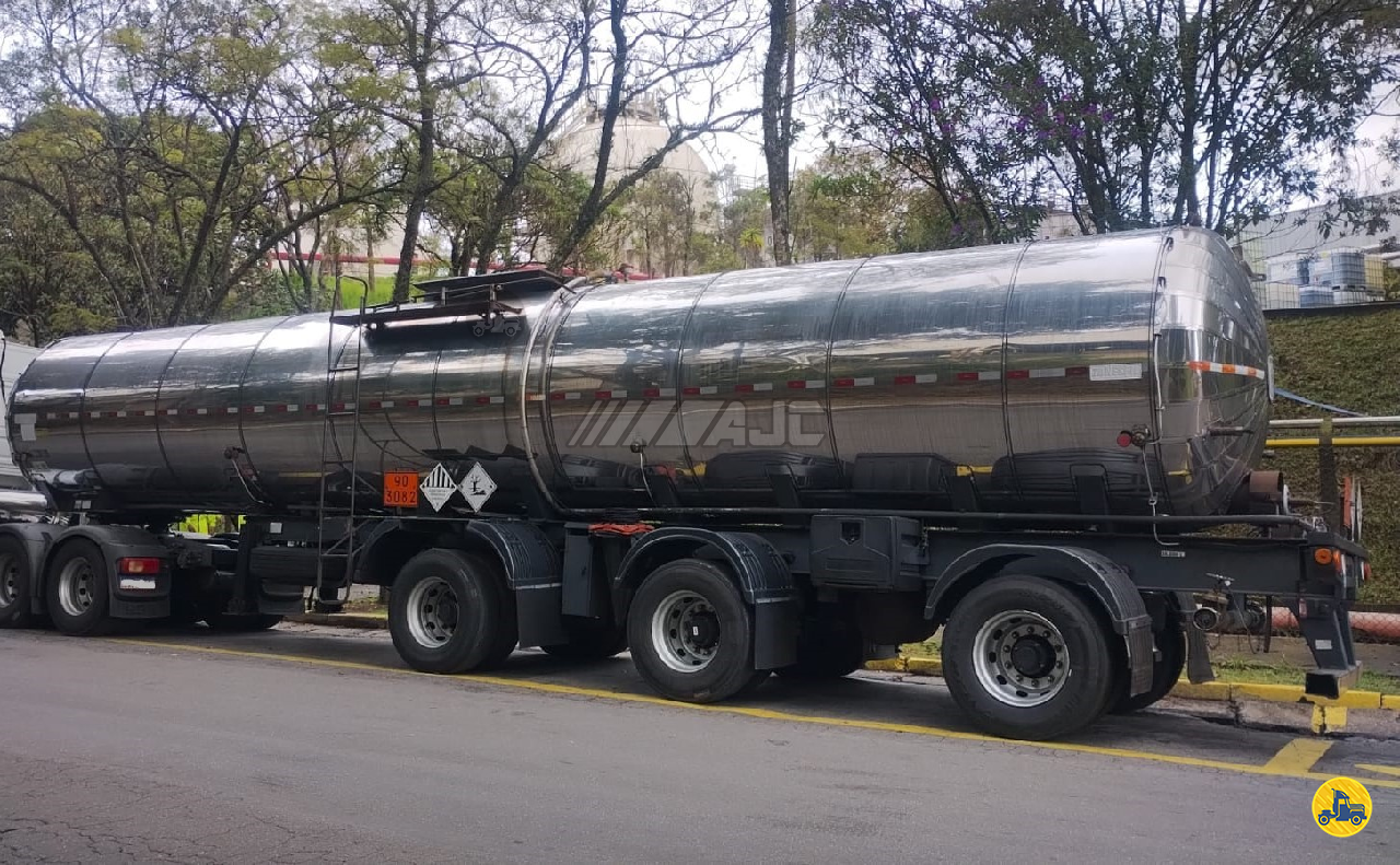 TANQUE ISOTERMICO de AJC Implementos Rodoviários